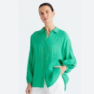 Brave + True- size SMALL/MEDIUM Linen- Monty Shirt in Apple